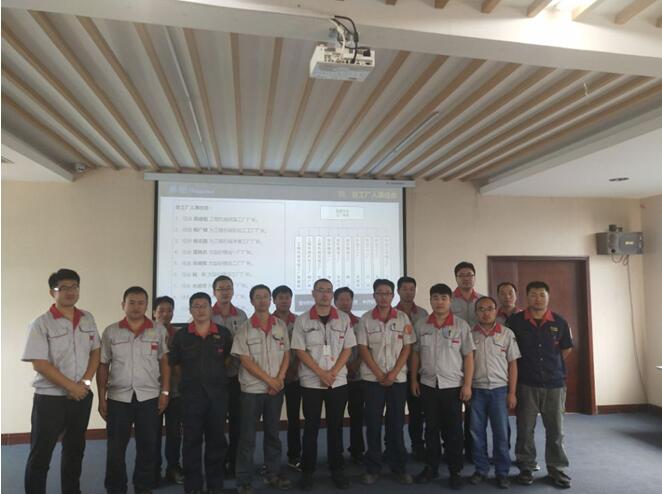 銳意改革 激發(fā)活力 回歸產(chǎn)品 強本固基 為迎接華翔集團新一輪騰飛，打造世界華翔而不懈奮斗！---記華翔集團制造平臺成立大會